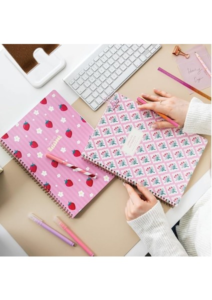A4 Spiralli Karton Kapak 2’li Set Düz Çizgisiz Okul Defteri 80 Yaprak, Ders Programlı Çilek