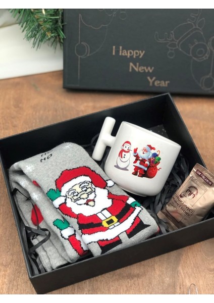 Yılbaşı Temalı Özel Kutuda Kupa, Çorap ve Şeker Seti modelleri