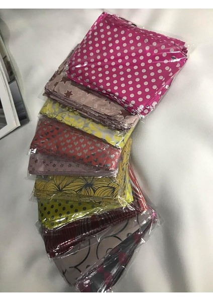 Çok Küçük Hediye Paketi Desenli Poşet Kendinden Yapışkanlı Bantlı (Tek Desen) 7x9 cm - 1 Paket (100 Adet)