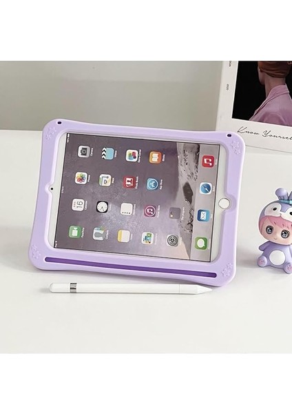 Standlı Askılı Karakterli Kuromi Çocuk Kılıfı -Açık Lila Açık Lila Samsung Galaxy Tab A9 8.7 Inç ile Uyumlu fırsatları