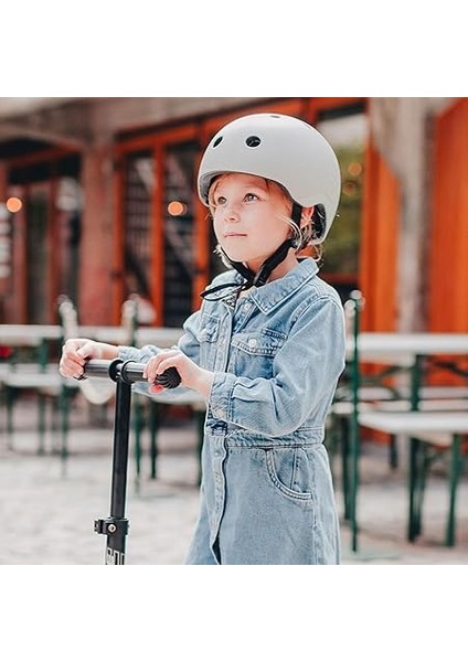 And Ride Ayarlanabilir Askılı Bebek Kaskı, Mat Kaplama, S ve M Bedenler, LED Güvenlik Işığı ve Ek Koruma Için Yumuşak Polar Dolgu Dahil indirimleri