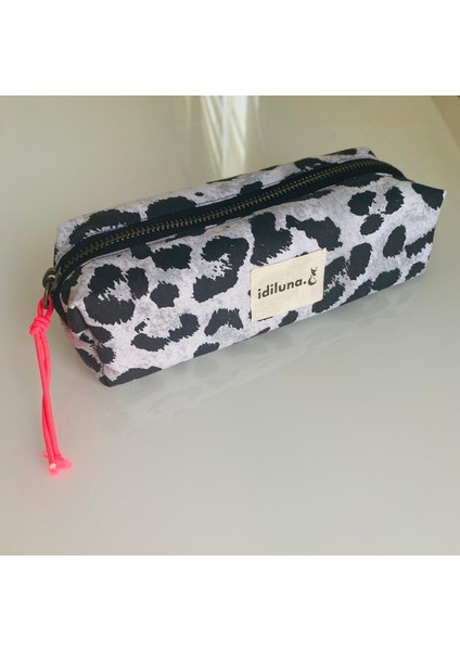 Leopar Desenli Kalem Kutusu