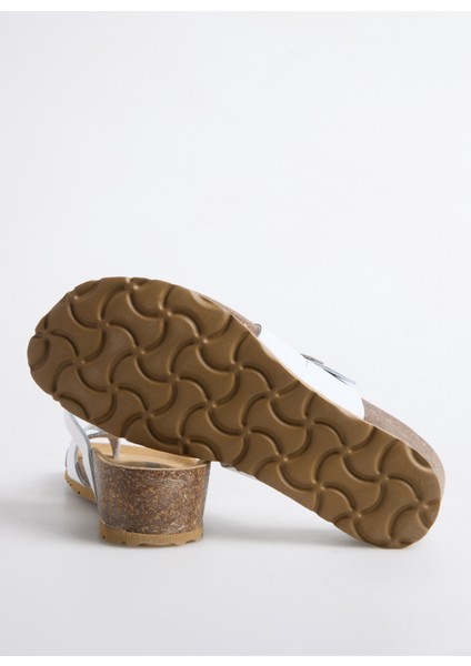 12 A 456 Beyaz Kadın Deri Terlik fırsatları