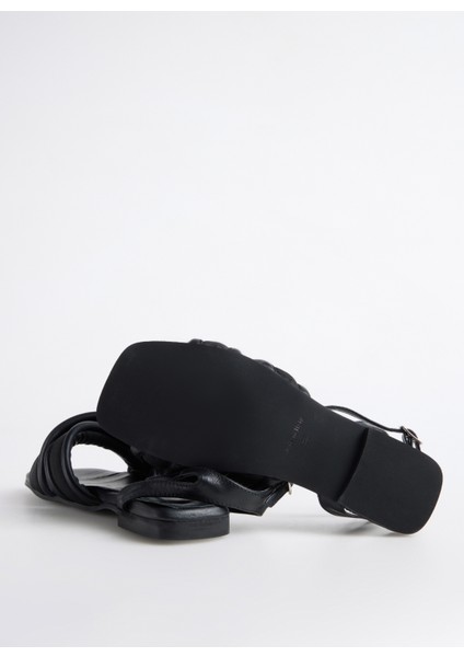 Siyah Kadın Deri Sandalet 91D2542NAP fırsatları