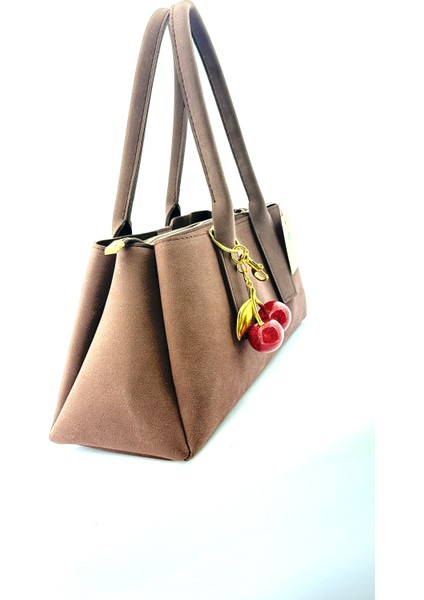 Kadın Kiraz Charm Detaylı Süet El ve Omuz Çantası modelleri