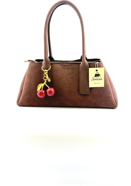 Kadın Kiraz Charm Detaylı Süet El ve Omuz Çantası fırsatları