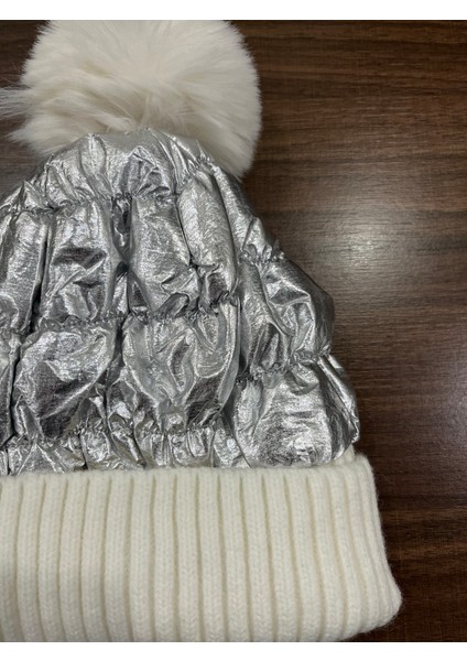 Kadın Kışlık Paraşüt Kumaş Ponponlu Polar Astarlı Bere Şapka fiyatları