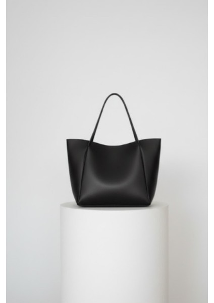 Kadın Siyah Büyük Boy Suni Deri Fermuarlı Boy El ve Omuz Çantası 40/35 cm