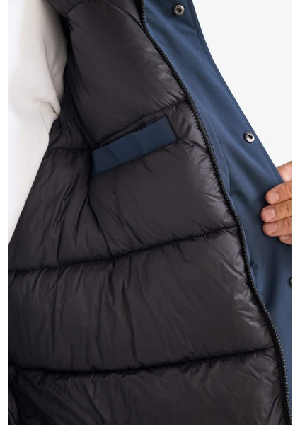 Su İtici Regular Fit Kapüşonlu Çift Cepli Fermuarlı Çıtçıtlı Mont F5701AX25WN