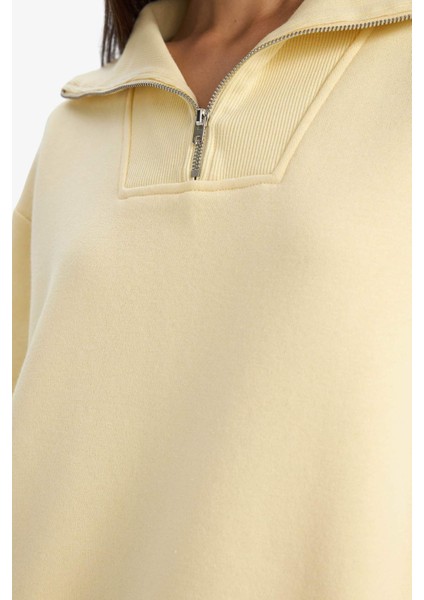 Regular Fit Yarım Fermuarlı Balıkçı Yaka Basic Düz SWEATSHIRT G4761AX25WN fırsatları