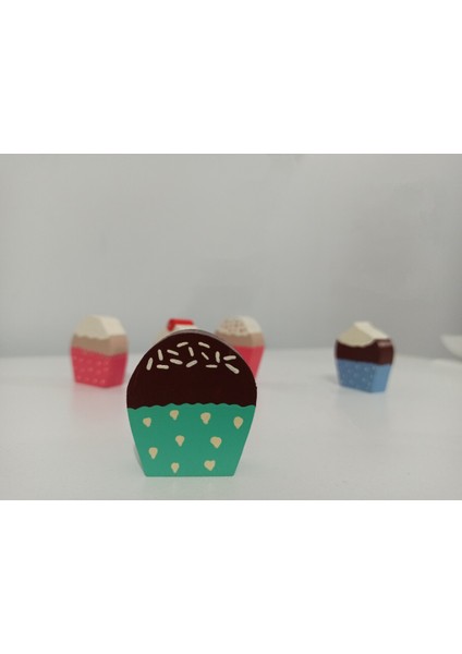 Renkli Ahşap Cupcake Oyun Seti, 5 Parça, Eğlenceli ve Güvenli Çocuk Oyuncağı fiyatları