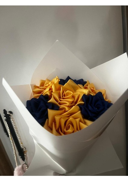 Sarı - Lacivert Gül Buketi