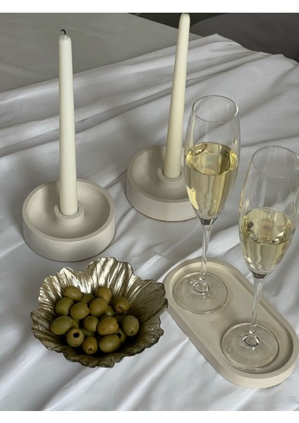 Candle El Yapımı Kokusuz Şamdanlık Dekoratif Kalıp Mum– Kırık Beyaz -22*2