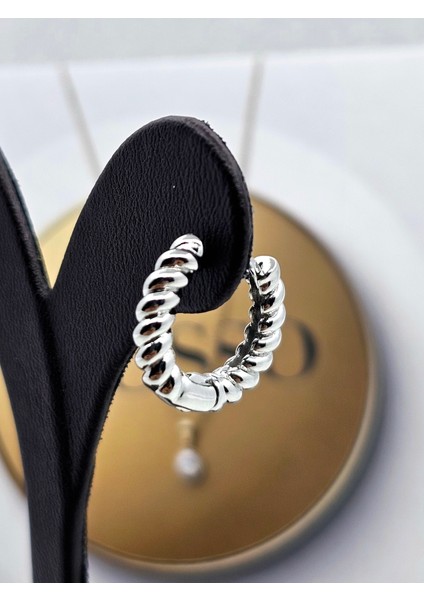 Xuping Burgu Model Gümüş Renk Çelik Küpe