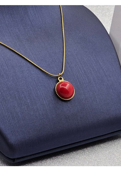 Kırmızı Taşlı Gold Kenarlı Çelik Kolye