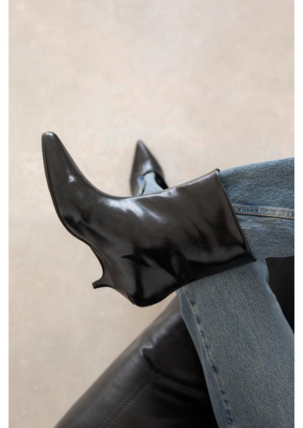 Bella Kadın Pino Ökçe Kırışık Deri Bot Siyah