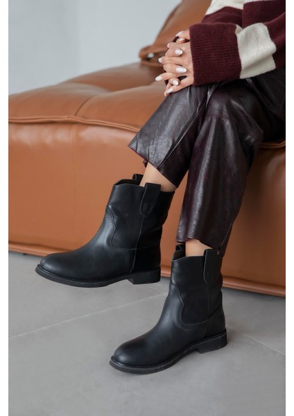 Toffy Kadın Düz Taban Hakiki Deri Bot Siyah fiyatları