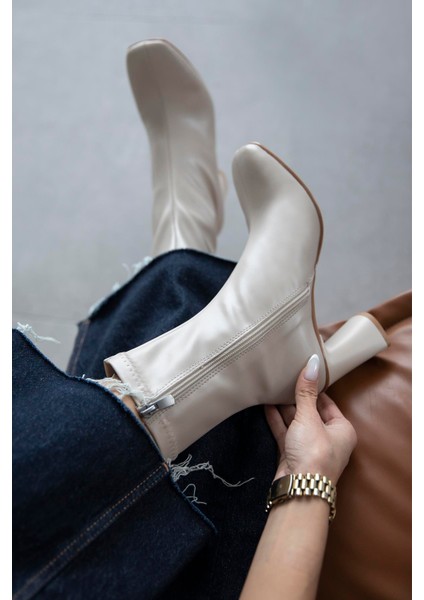 Beck Kadın Küt Kalıp Streç Deri Bot Bej modelleri