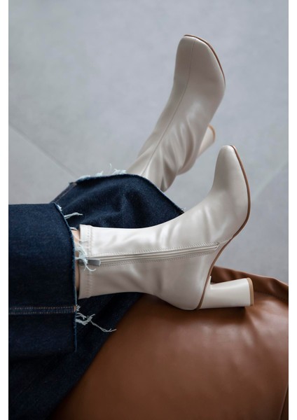 Beck Kadın Küt Kalıp Streç Deri Bot Bej fırsatları