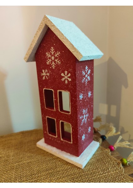 Elaca Ahşap Kırmızı Dekoratif Mini Ev – Kış Temalı, Kar Desenli, Yılbaşı Noel Süsü, , LED Mumla Aydınlatılan Masa ve Duvar Dekoru modelleri