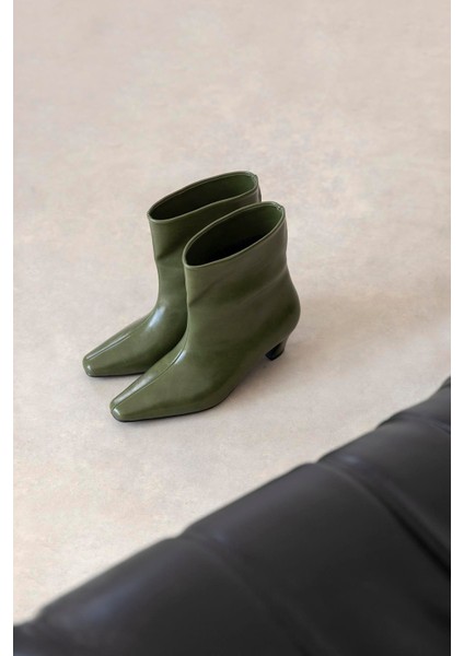 Viva Kadın Kırışık Deri Bot Haki