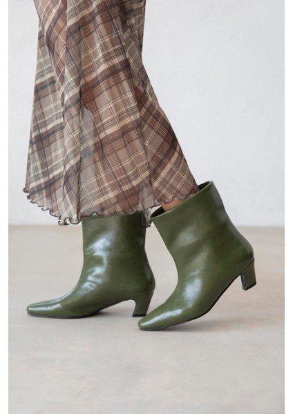 Viva Kadın Kırışık Deri Bot Haki modelleri