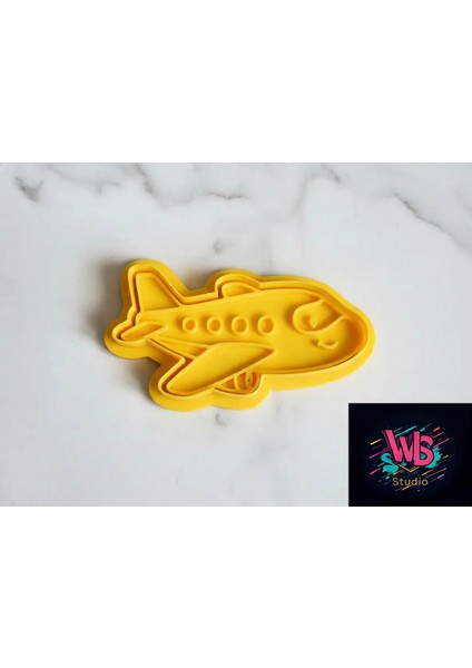 Sevimli Gülümseyen Uçak Kurabiye Kalıbı ve Şeker Hamuru Şekillendirici fiyatları