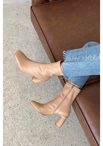 Beck Kadın Küt Kalıp Streç Deri Bot Ten