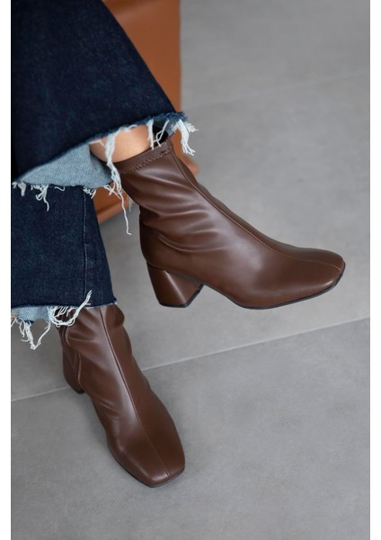 Lucas Kadın Küt Kalıp Deri Bot Kahve