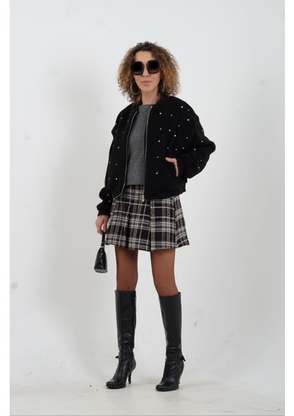 Siyah Taş Işlemeli Bomber Ceket fırsatları