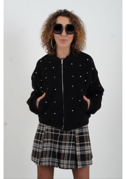 Siyah Taş Işlemeli Bomber Ceket