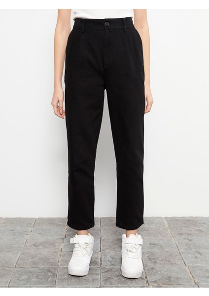 Yeni Sezon Kadın Standart Fit Düz Pantolon modelleri