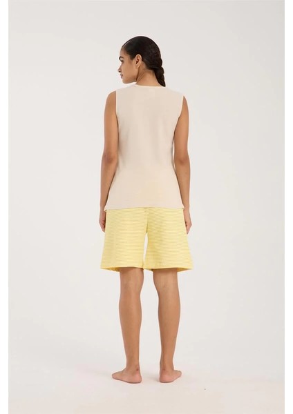 Kadın Beyaz Kurdele Detaylı Sarı Çizgili Şortlu Pijama Takımı modelleri