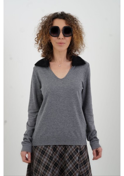 Koyu Gri Ön V Özel Yaka Kazak modelleri