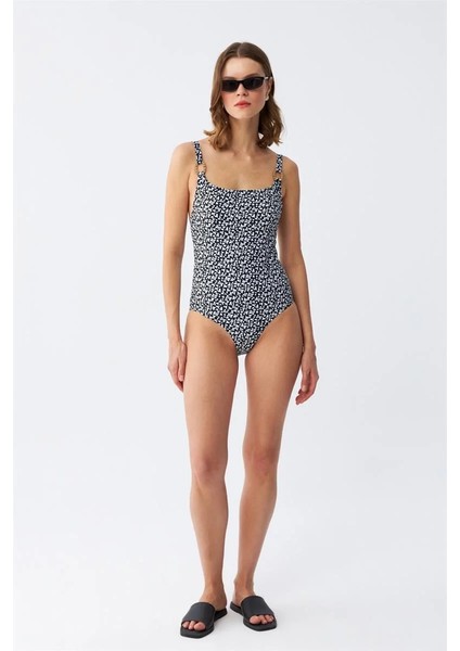 Kadın Lacivert Geometrik Desenli Aksesuar Askılı Tek Parça Mayo fiyatları