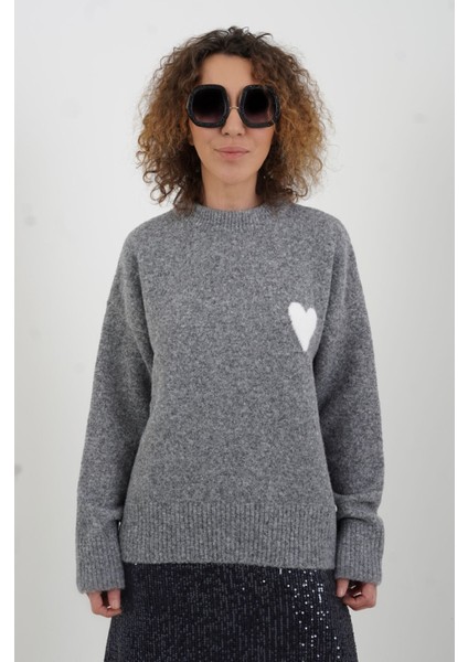 Füme Melanj Yumuşak Dokulu Kalpli Triko Kazak fırsatları