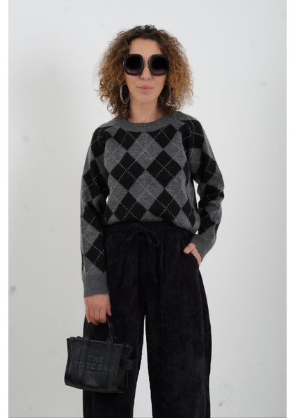 Siyah Fitilli Kadife Beli Lastikli Bol Paça Pantolon fırsatları