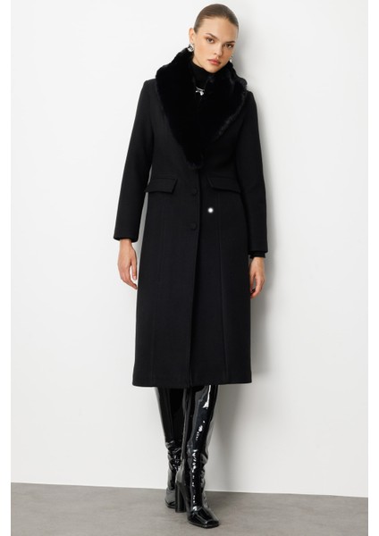 Yakası Kürklü Uzun Siyah Yünlü Kaşe Palto