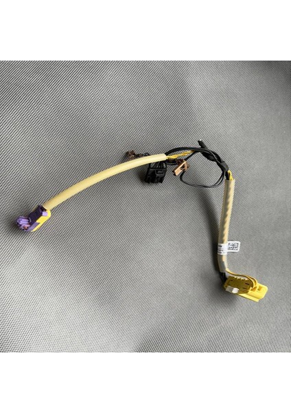 Skoda Koltuğu Tiguan Golf Passat 5K0971584C 5K0971584A (Yurt Dışından) modelleri