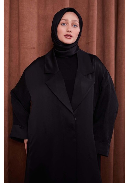 Siyah Taş Broş Detaylı Saten Ferace