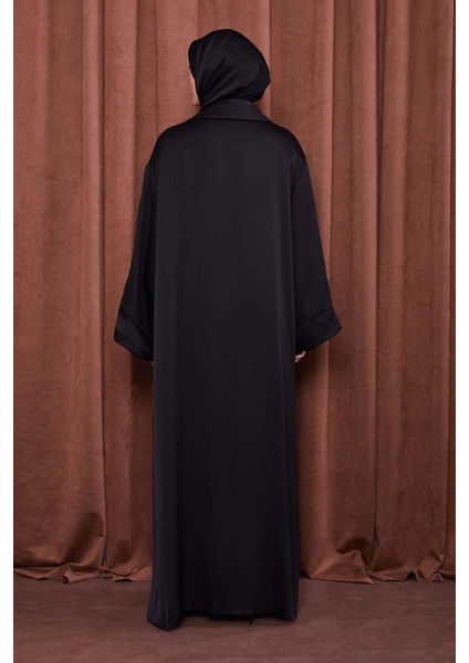 Siyah Taş Broş Detaylı Saten Ferace