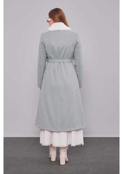 Mint Yeşili Yakası Kürklü Kaşe Kaban