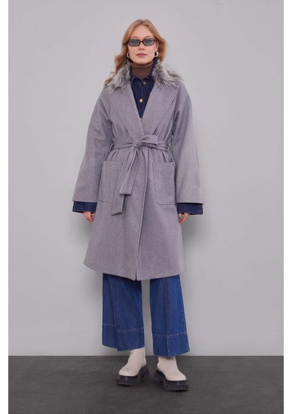 Gri Yakası Küklü Kuşaklı Kaşe Kaban