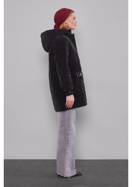 Siyah Cep Taş Detaylı Kapitone Mont modelleri