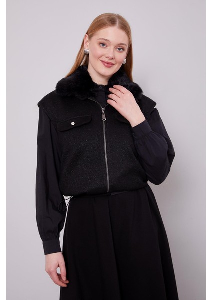 Siyah Yakası Kürk Detaylı Kaşmir Yelek