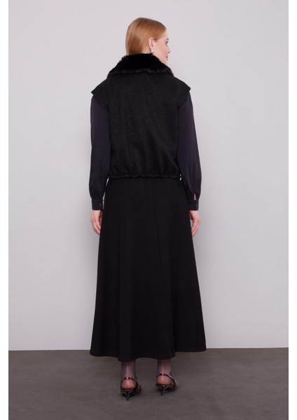 Siyah Yakası Kürk Detaylı Kaşmir Yelek fırsatları