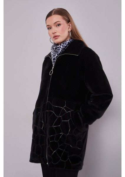 Siyah Pullu Desen Midi Kaban