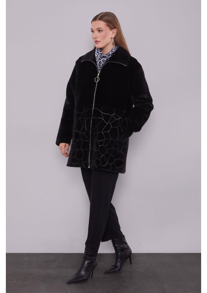 Siyah Pullu Desen Midi Kaban modelleri