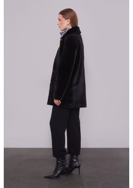 Siyah Pullu Desen Midi Kaban fırsatları