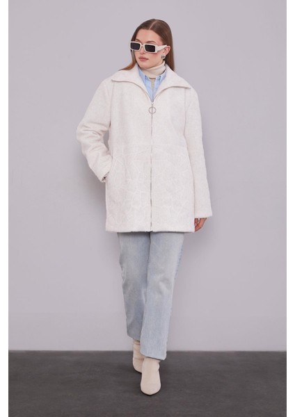 Ekru Pullu Desen Midi Kaban